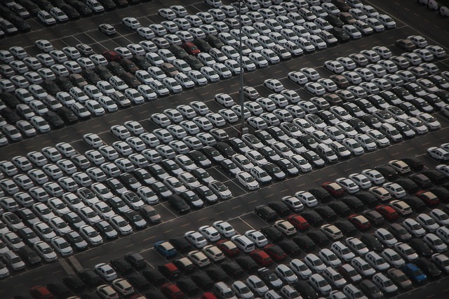 ilustrativna fotografija auto parkinga